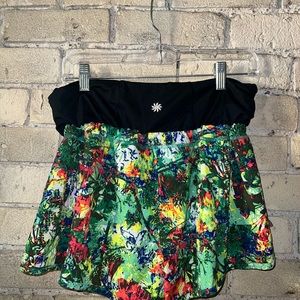 Tropical design shorts. High waist with running phone waist band. Athleta!